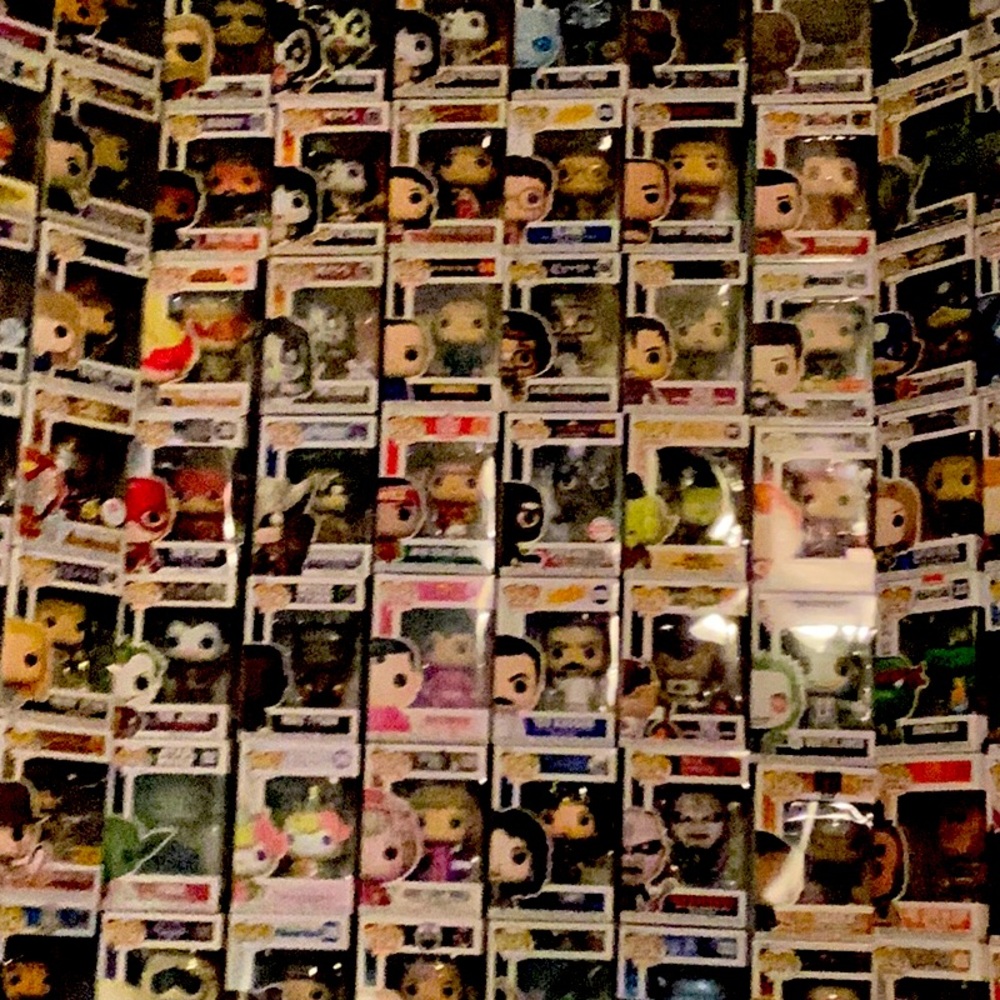I’m selling my Funko collection about 400+